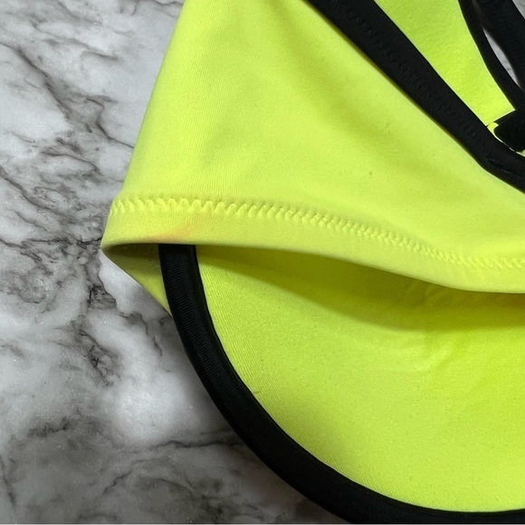 Victoria’s Secret Swim Color Block Bikini Top - Picture 5 of 7